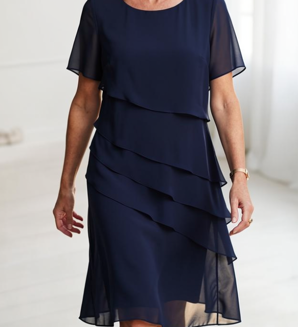 Linda - Elegantna Haljina s Prugama