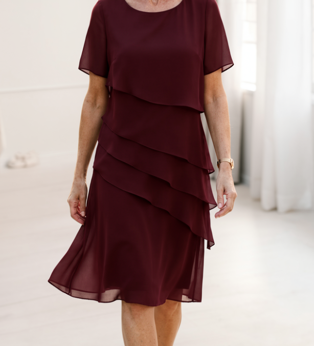 Linda - Elegantna Haljina s Prugama