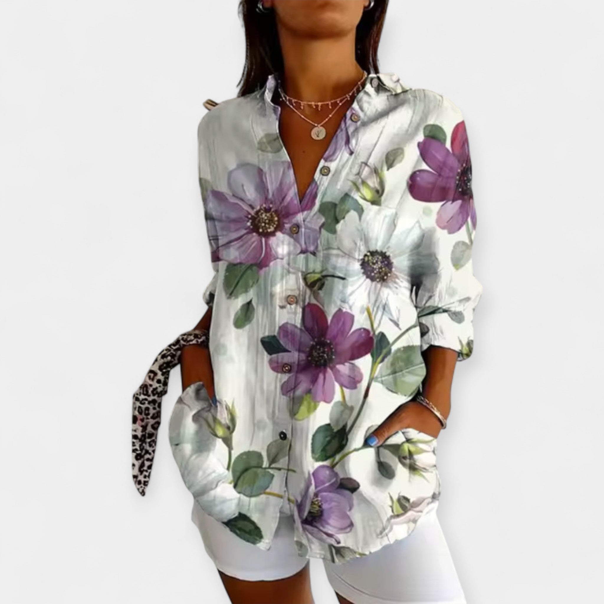 Bluza s Gumbima i Cvjetnim Uzorkom